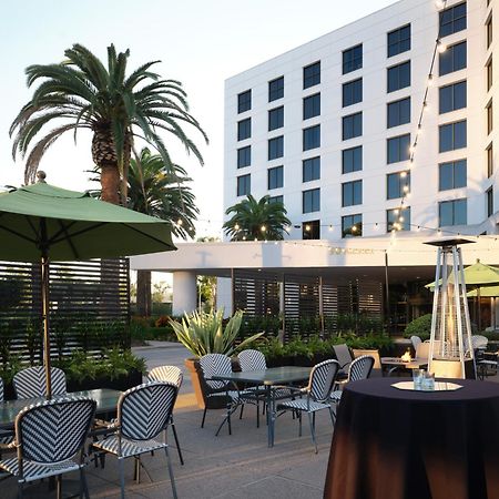 Doubletree By Hilton Irvine Spectrum Bagian luar foto