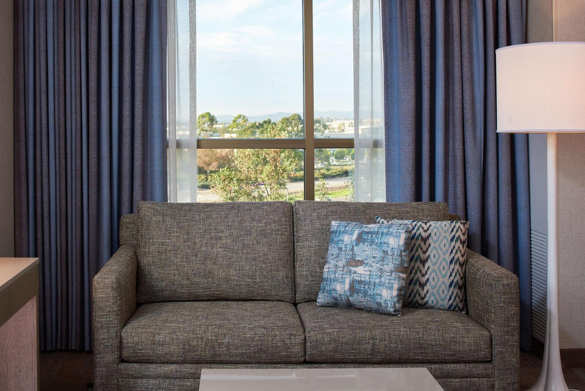 Doubletree By Hilton Irvine Spectrum Bagian luar foto