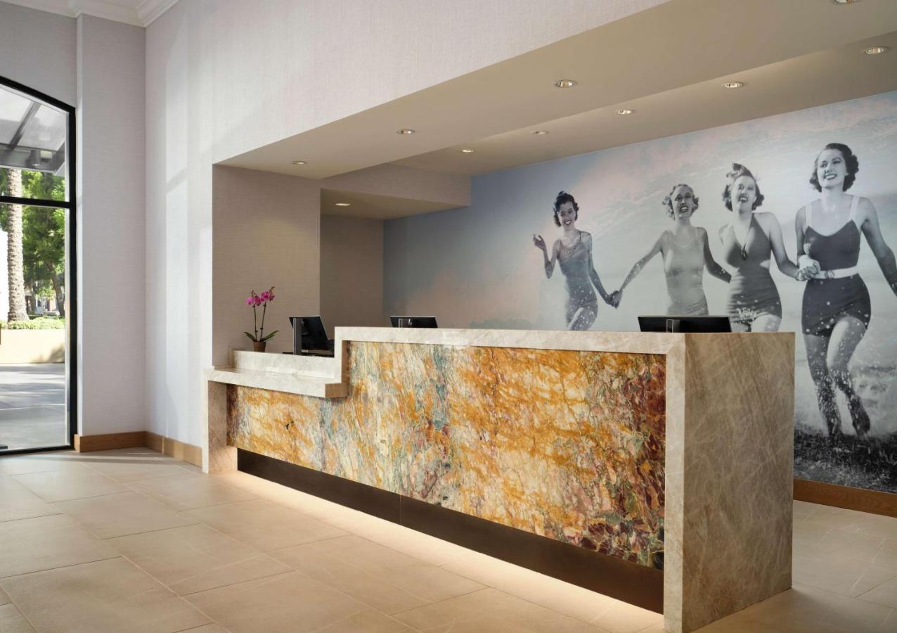 Doubletree By Hilton Irvine Spectrum Bagian luar foto