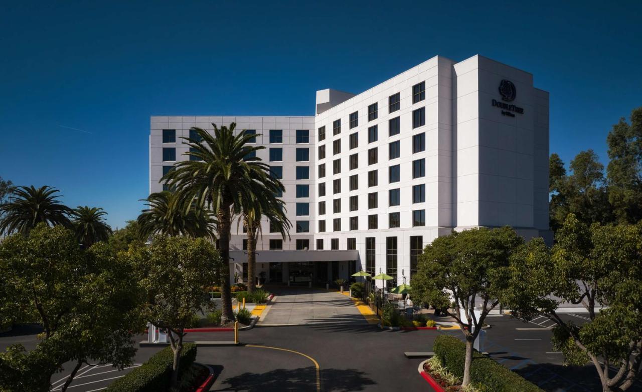 Doubletree By Hilton Irvine Spectrum Bagian luar foto