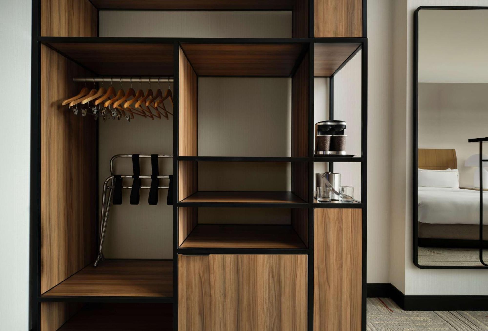 Doubletree By Hilton Irvine Spectrum Bagian luar foto
