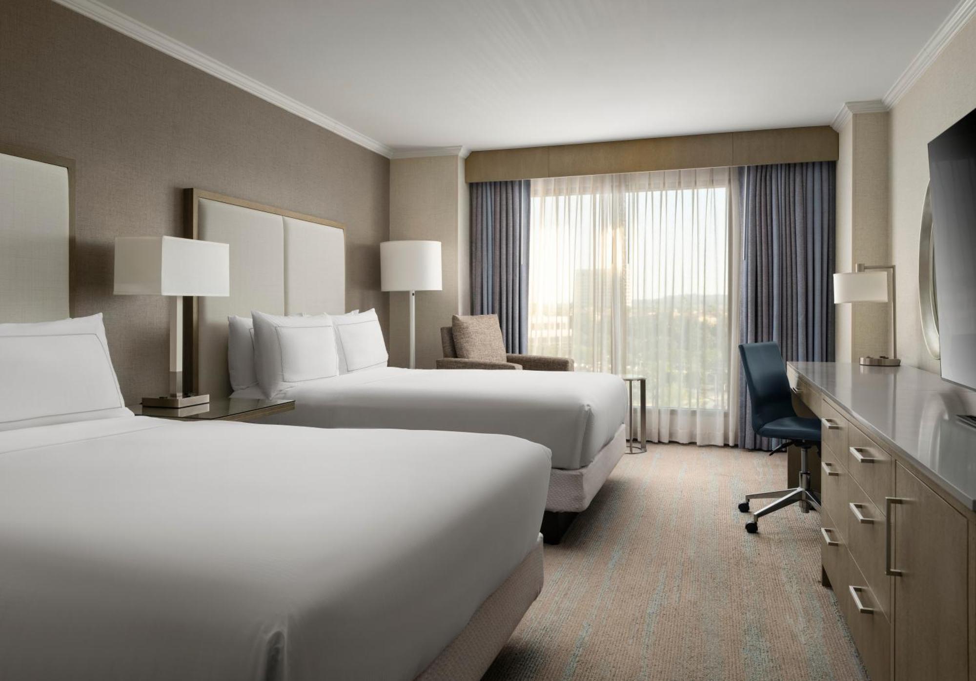 Doubletree By Hilton Irvine Spectrum Bagian luar foto