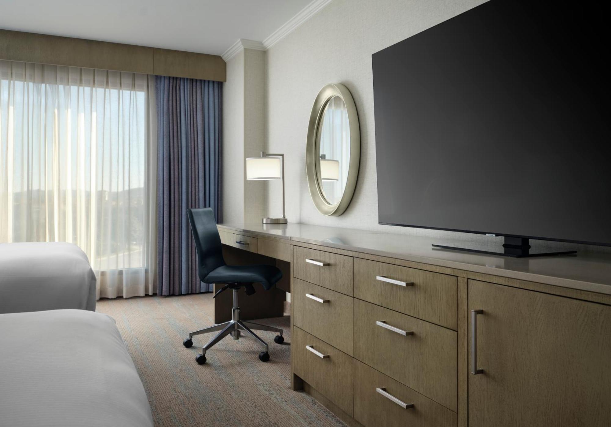 Doubletree By Hilton Irvine Spectrum Bagian luar foto
