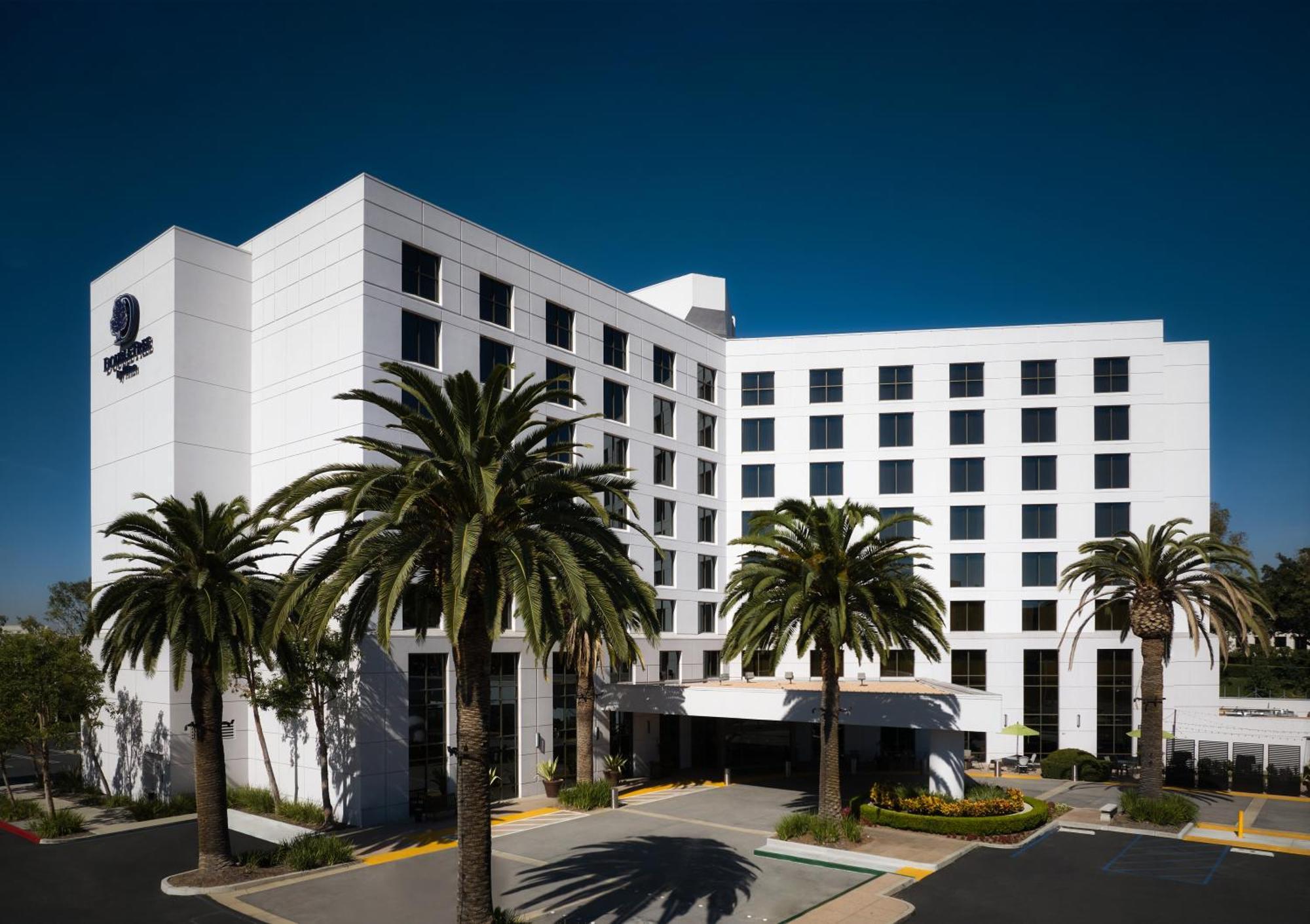 Doubletree By Hilton Irvine Spectrum Bagian luar foto