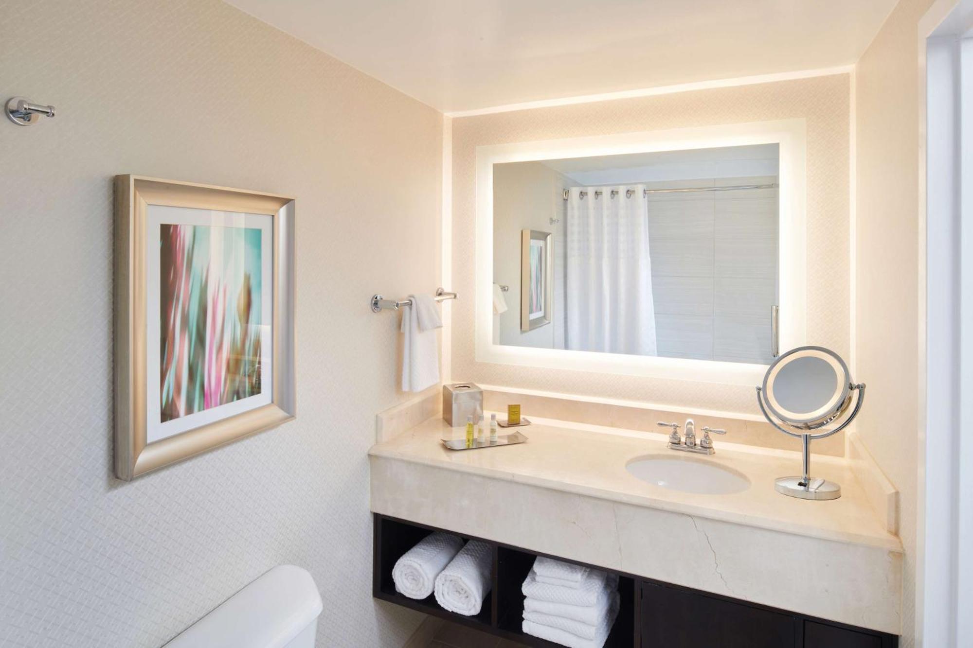 Doubletree By Hilton Irvine Spectrum Bagian luar foto