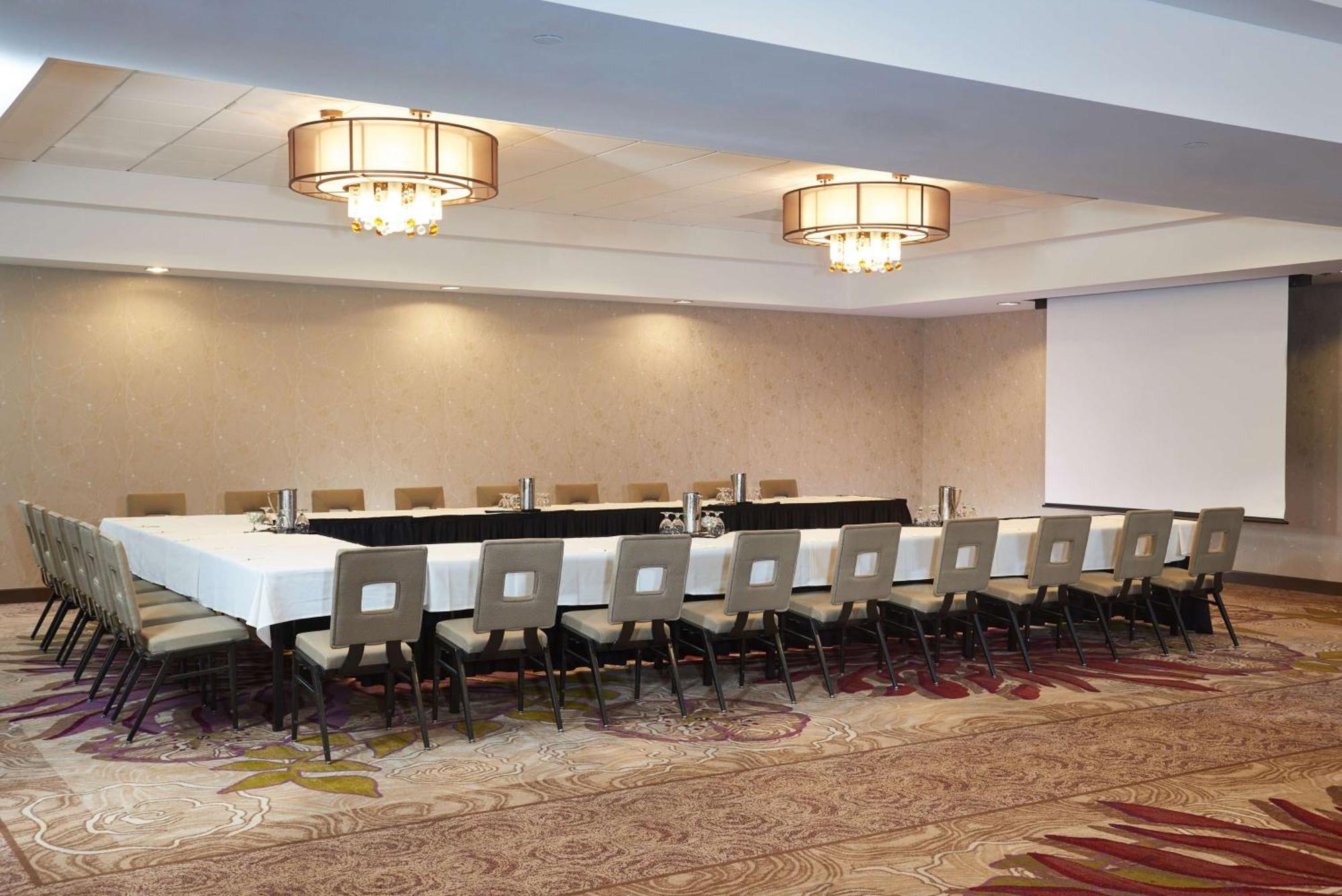 Doubletree By Hilton Irvine Spectrum Bagian luar foto