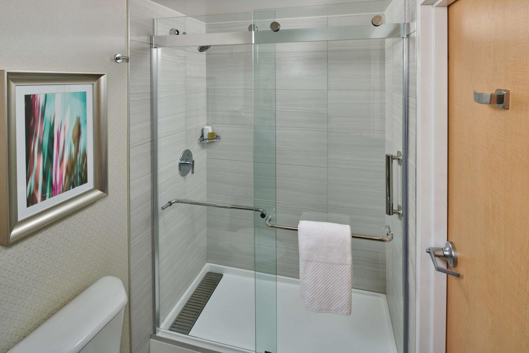Doubletree By Hilton Irvine Spectrum Bagian luar foto