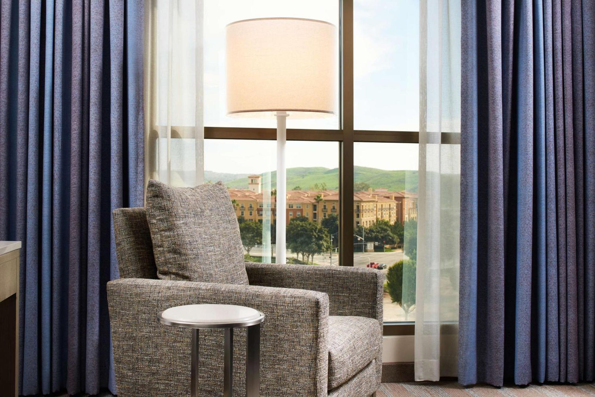Doubletree By Hilton Irvine Spectrum Bagian luar foto
