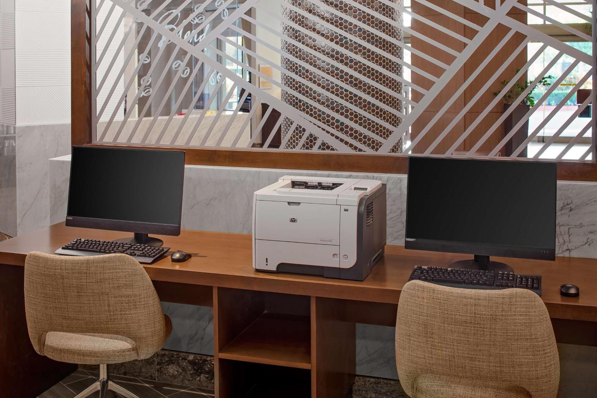 Doubletree By Hilton Irvine Spectrum Bagian luar foto