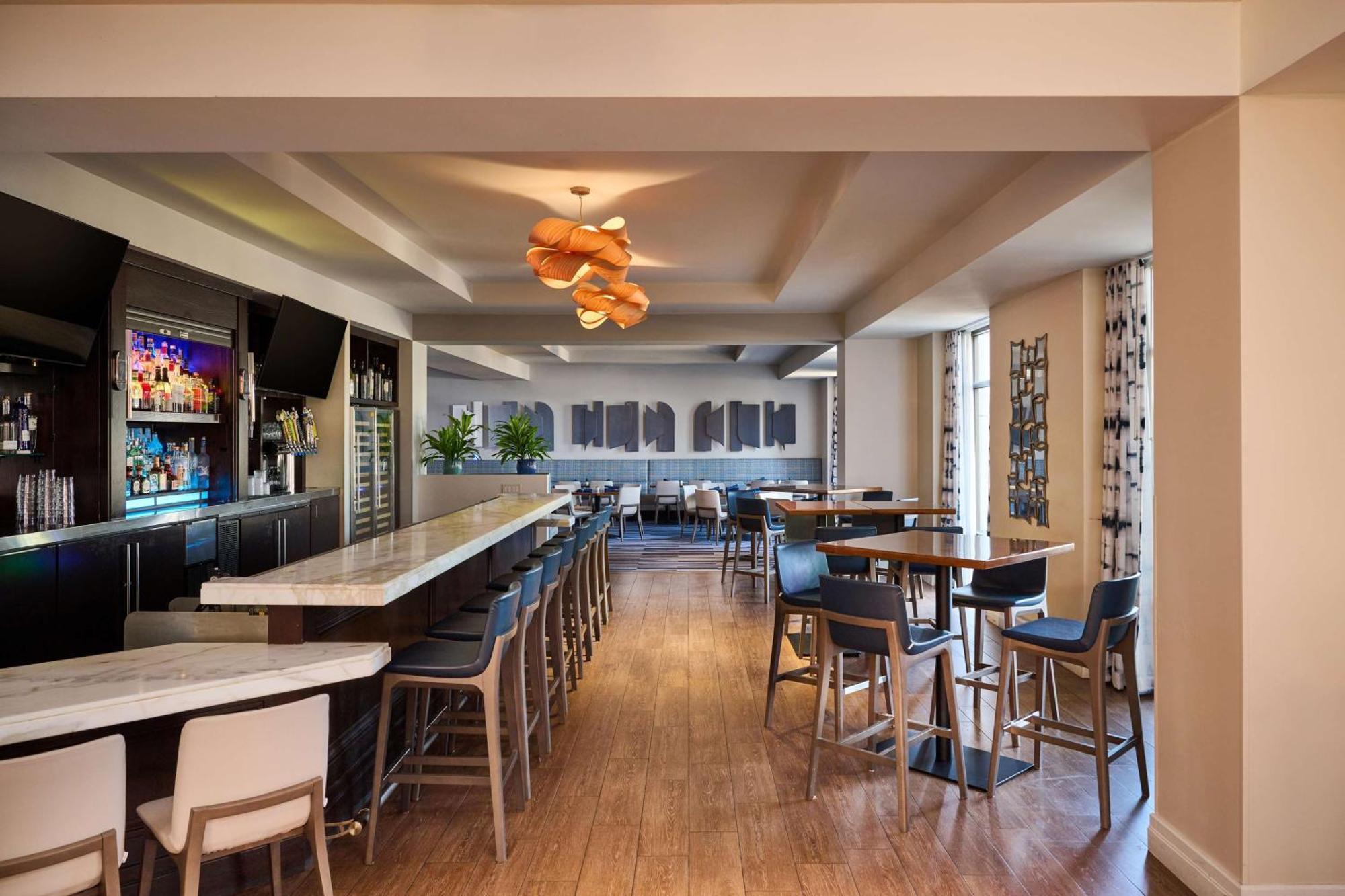 Doubletree By Hilton Irvine Spectrum Bagian luar foto